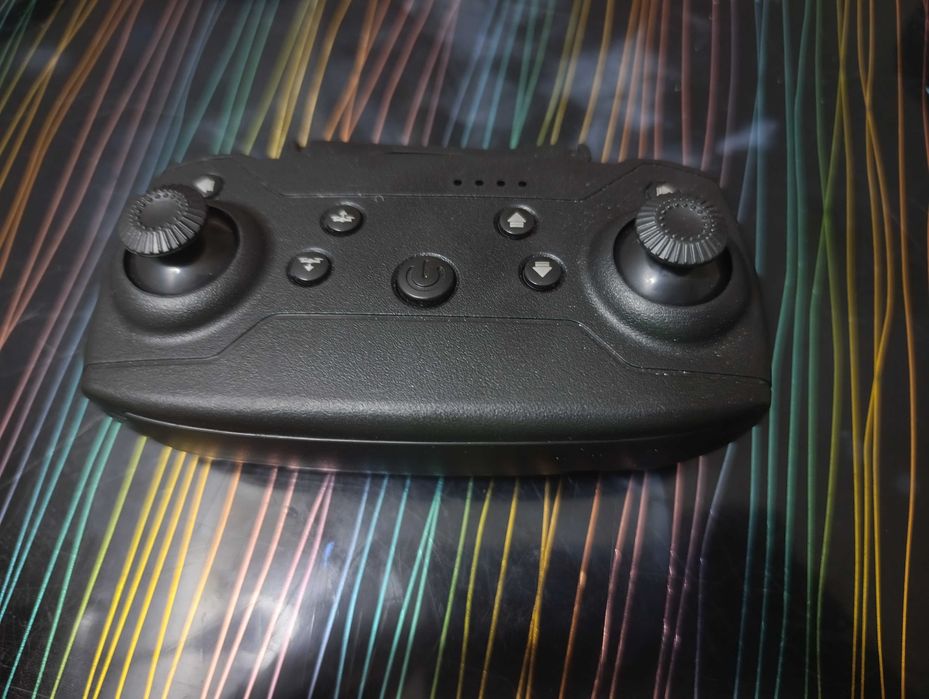 Складной дрон с камерой