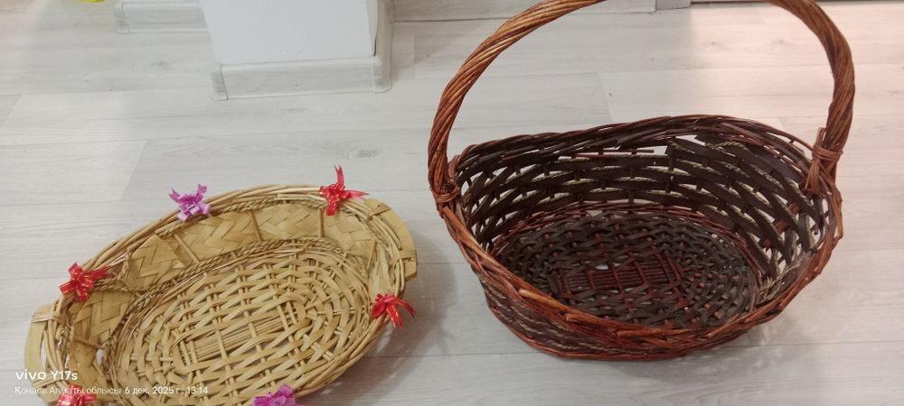 Продам 2 корзинки
