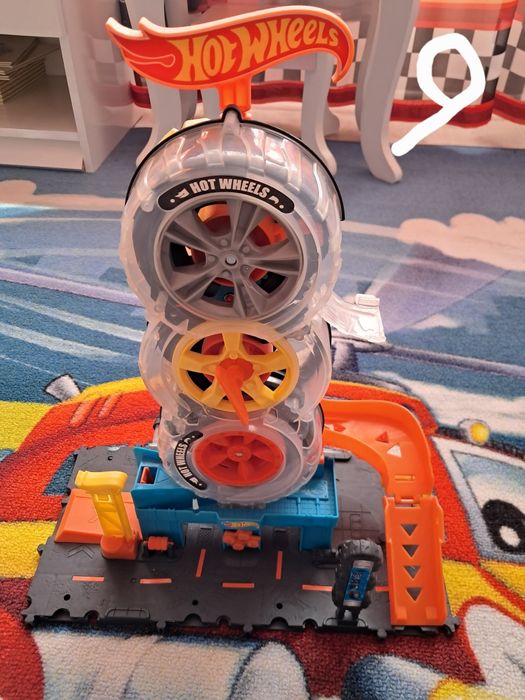 Hot Wheels писти