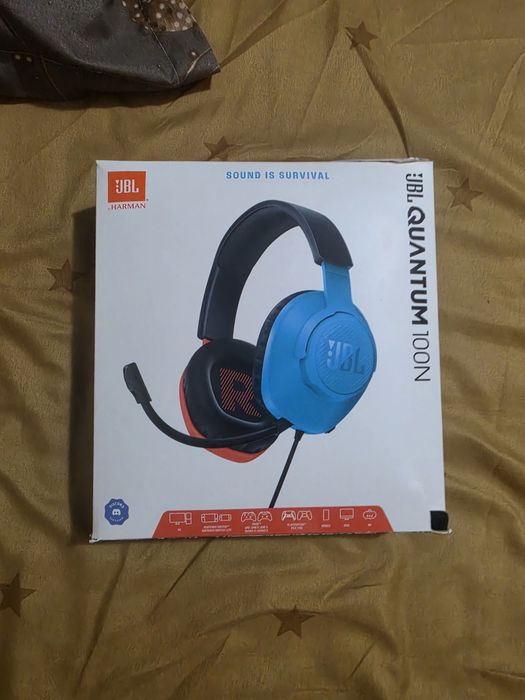 Vand casti de gaming JBL