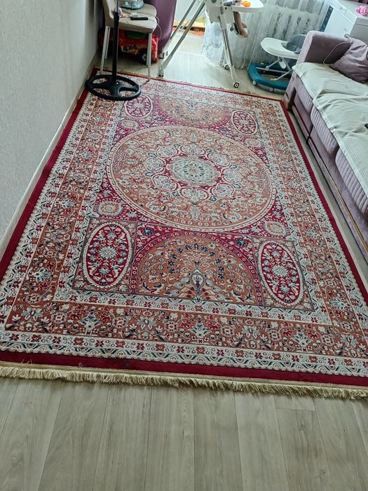 Продам шикарный классический ковер