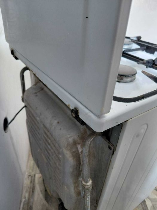 Газовая плита и духовка