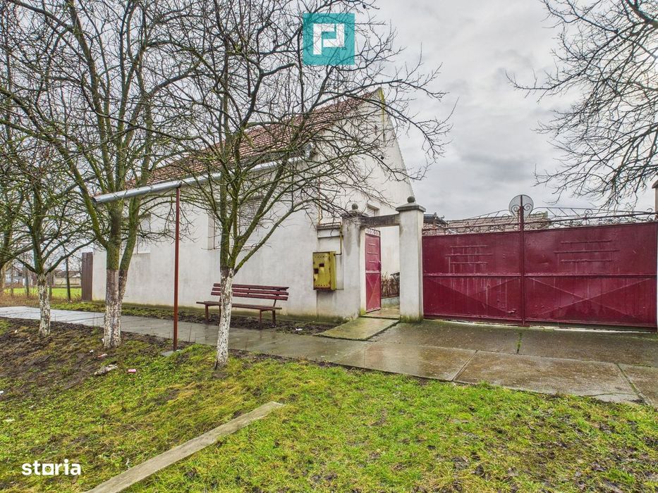 Casă cu 4 camere în Nădab