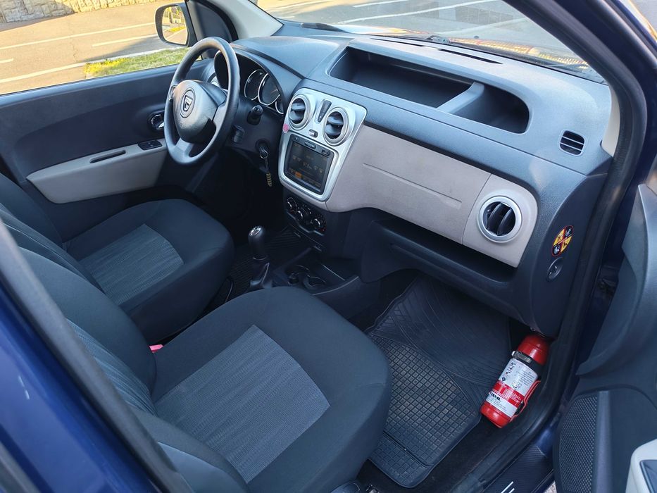 Dacia DOKKER 1.5 DCI, 90 CP, Climă, Navi, autoturism cu 5 locuri