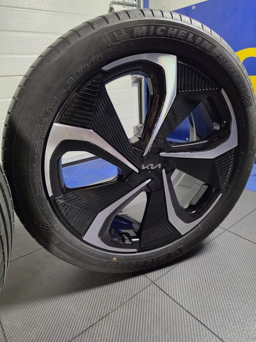 Оригинални 20" джанти Kia EV6 GT-Line + Michelin Pilot Sport EV 255/45 R20 OEM