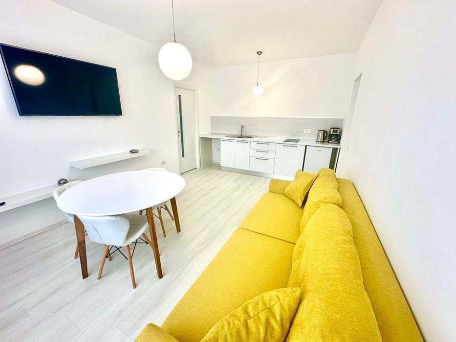 Regim hotelier.Ap.3 camere decomandat.B-dul TRANSILVANIEI Cof.Corina