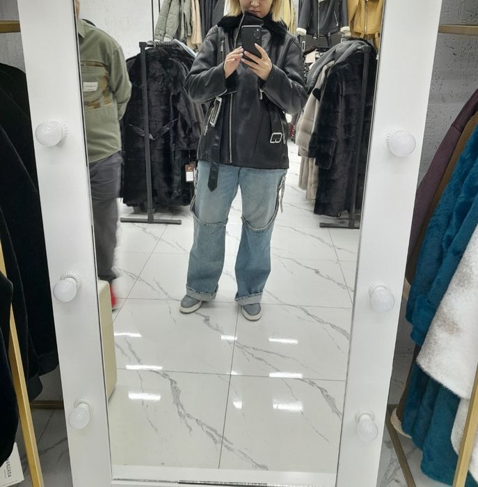 Продам джинсы 6000