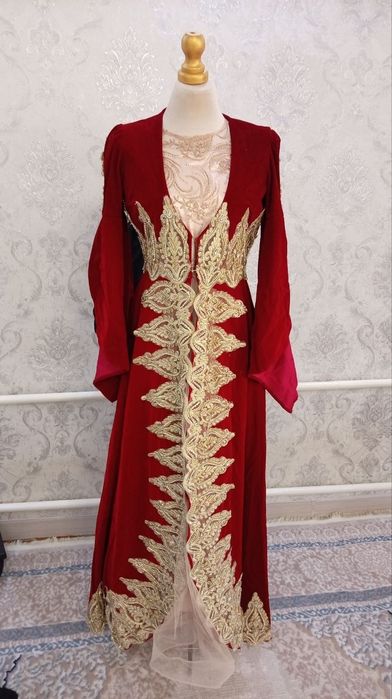 Kelinlar uchun kiyimlar(ansambl)