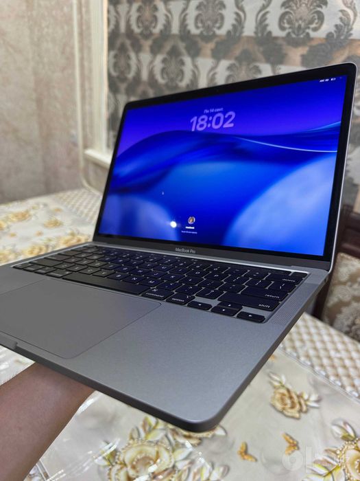 MacBook Pro 13 M1 / 8GB / 512GB SSD / 88% Ideal holatda