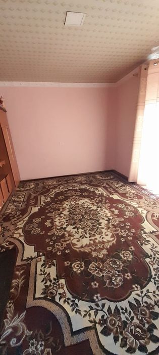 Uy sotiladi hamma sharoit bor