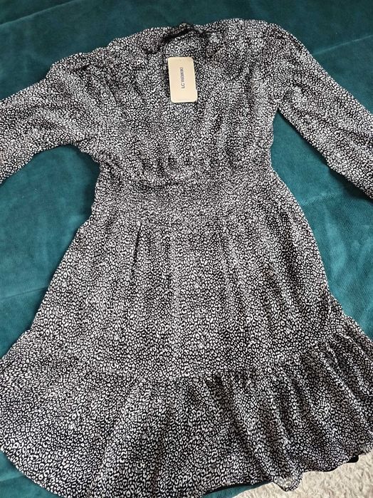 Къса дамска рокля