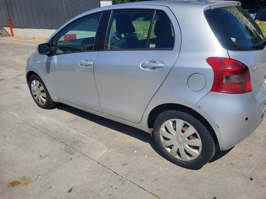 Toyota yaris 2008