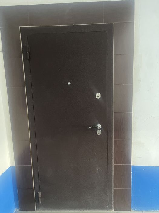 Продам дверь железную