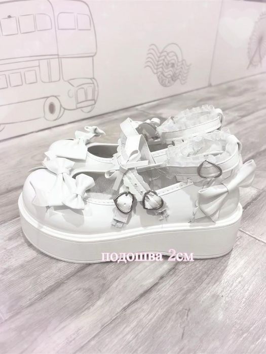 Туфли молочного цвета