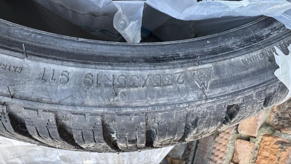 Продам резину стояла на камри 70