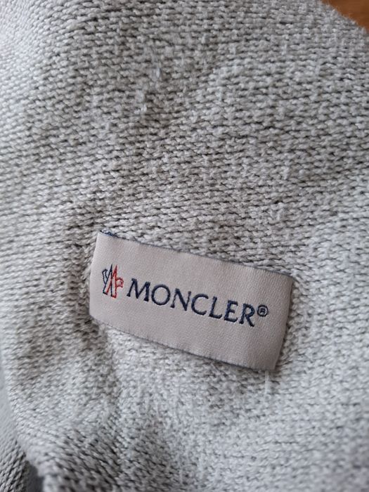 Moncler мъжко долнище L размер.
