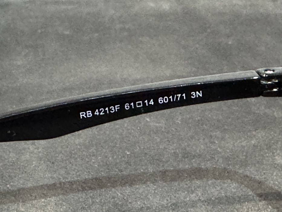 Очки Ray-Ban Scuderia Ferrari