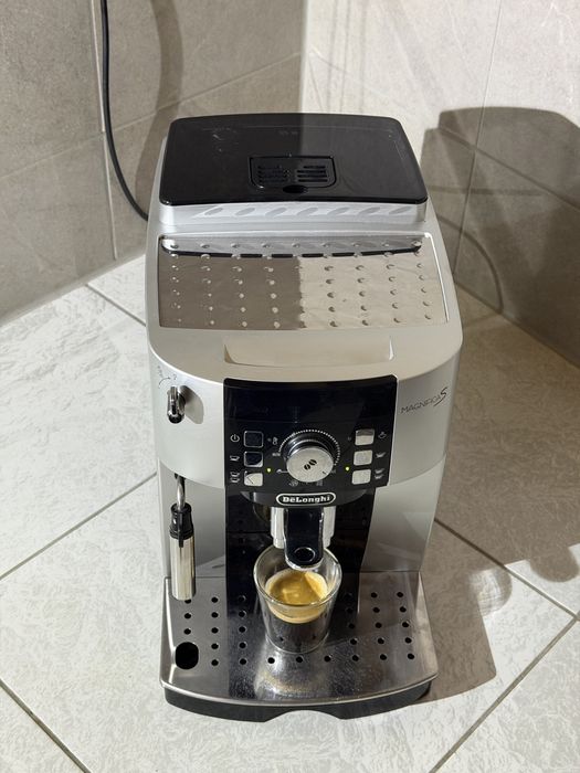 Кафемашина DeLonghi Magnifica S