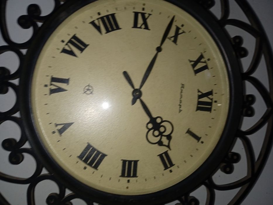 Часы настенные  ЯНТАРЬ СССР