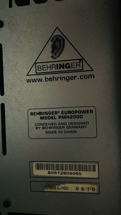 Усилитель и микшер Behringer pmx 2000
