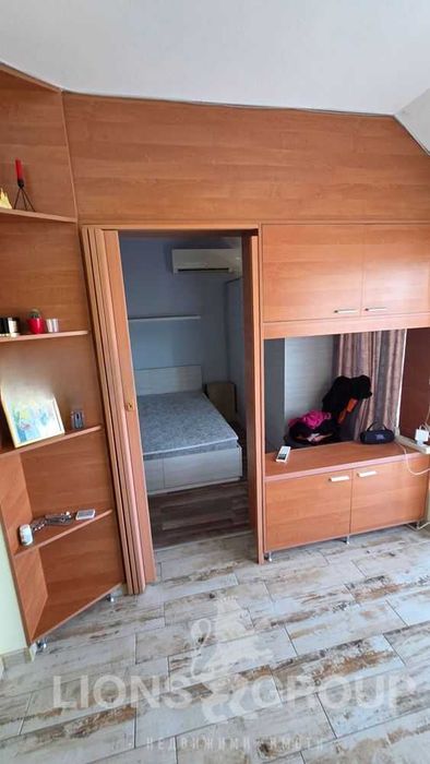 Дава се под наем Тристаен апартамент в Варна, Колхозен пазар - 100 кв.м за 698.19 € - Снимка #6