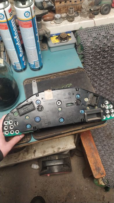 Щиток приборов w202