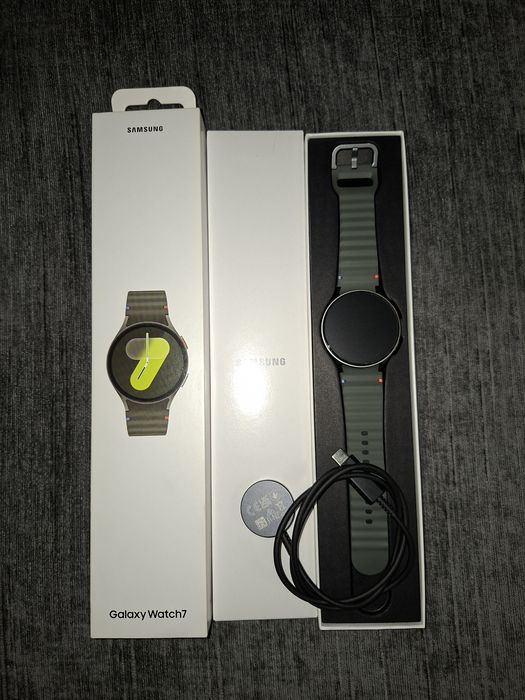 Samsung watch 7, 44 mm