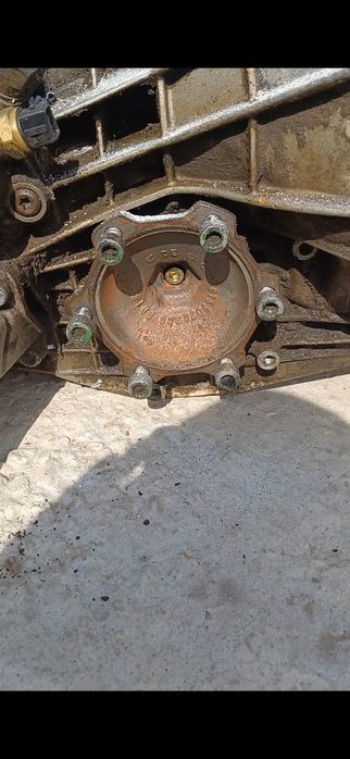 Каропка  мкпп на ауди