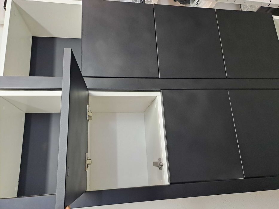 Етажерки 2бр. и TV шкафче на колелца