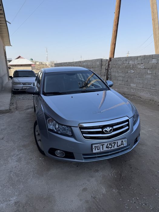 Lasetti cruz metani bor