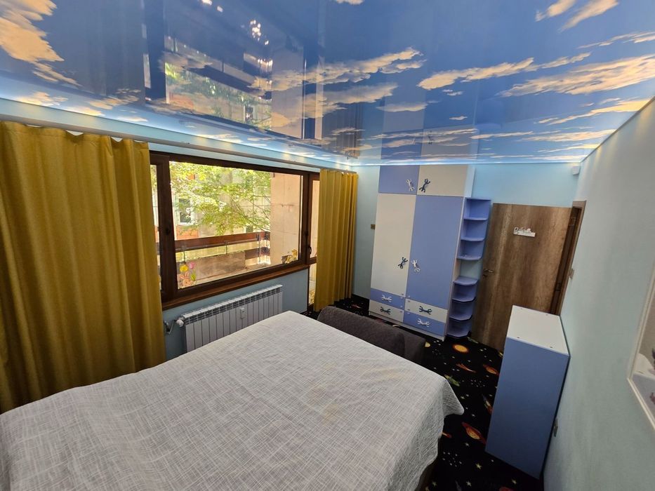 Дава се под наем Тристаен апартамент в София, Изгрев - 85 кв.м за 966.45 € - Снимка #3