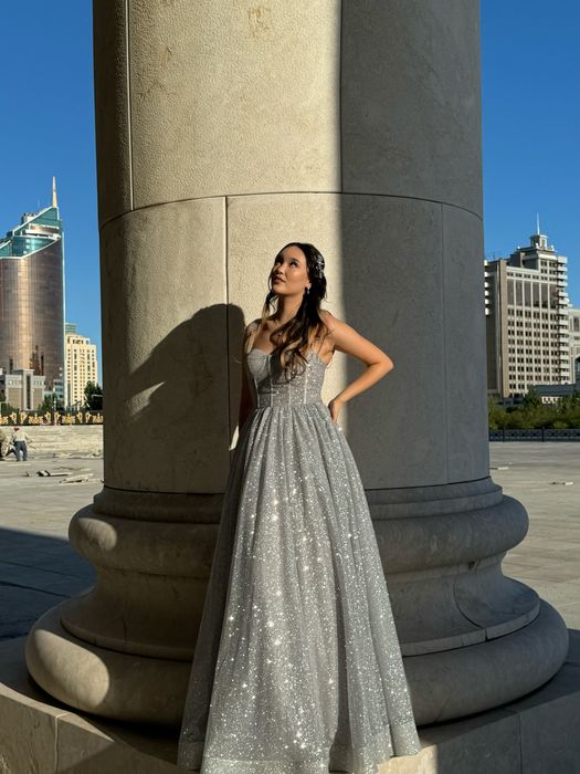 Блестящее, эффектное платье на выпускной