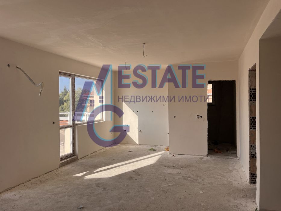 Продава се Тристаен апартамент в Царево - 122 кв.м за 1037 €/кв.м - Снимка #1