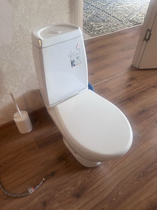 Продам б/у унитаз напольный