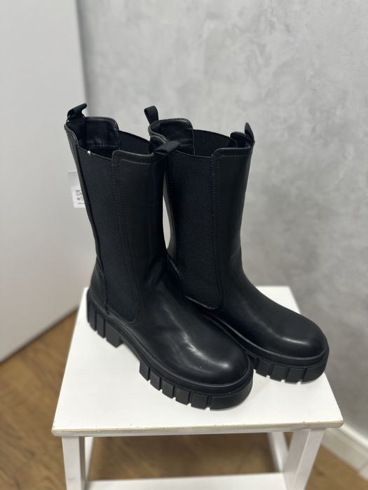 Cizme noi, marimea 38