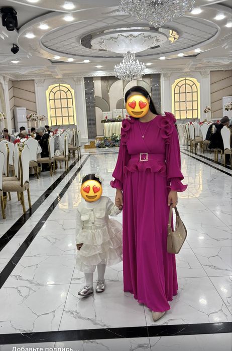 Вечернее платье очень красивое