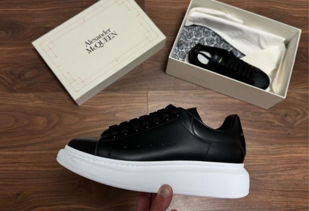 Adidasi Alexander McQueen piele negri-albi, noi, 36-44, Calitate top