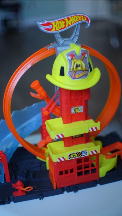 Hot wheels трек оригинал