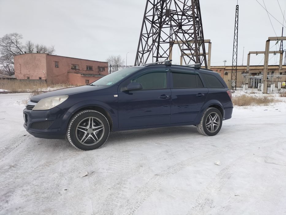 Опель астра Н 2008 год