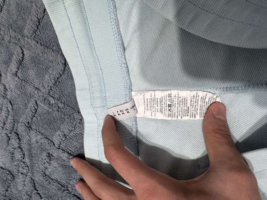 Pantaloni Scurți Moschino  – Mărimea XL – Stare foarte bună