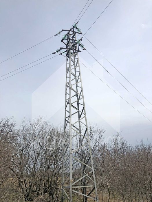 ПРОДАВА парцел със стара къща плюс земеделска земя за ФОТОВОЛТАИЦИ.