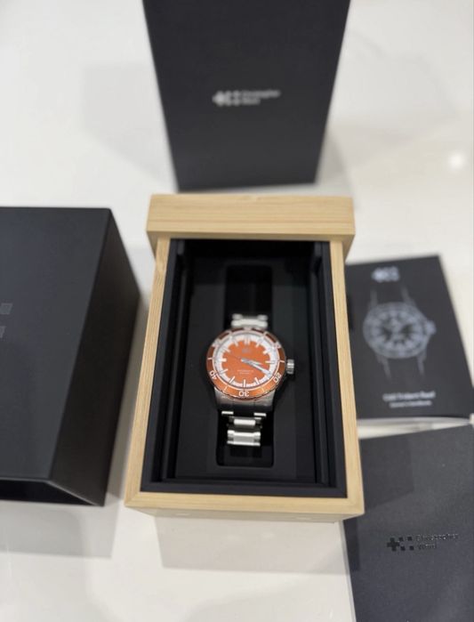 Christopher Ward C60 Trident Reef 41 mm с 3 каишки + верига