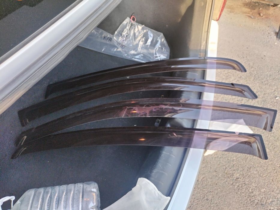 Ветровик на Kia rio 4