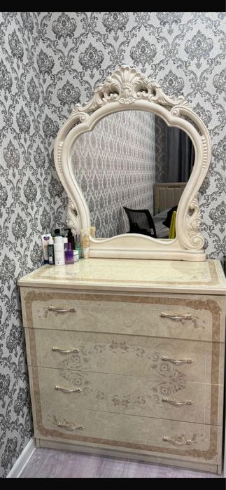 Спальный гарнитур сатылады