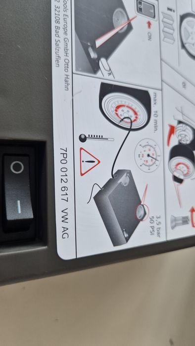 Оригинален НОВ компресор за гуми Пежо,Ситроен, Peugeot,Citroen