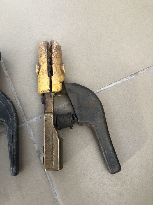 Продам электрододержатели для сварки. Цена за все.