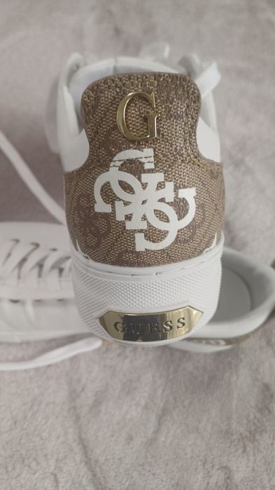 Дамски обувки GUESS 39 номер