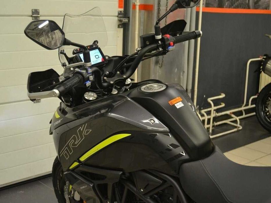 Мотоцикл Benelli TRK 702X
