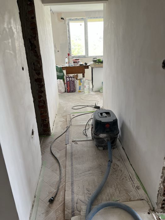 Продава се Тристаен апартамент в Плевен, Идеален център - 92 кв.м за 1544 €/кв.м - Снимка #1