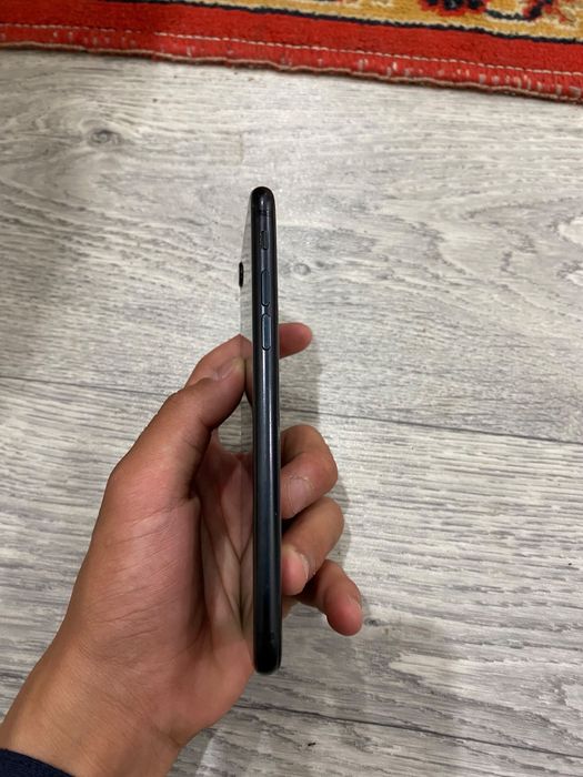 Айфон SE 128 сатлады